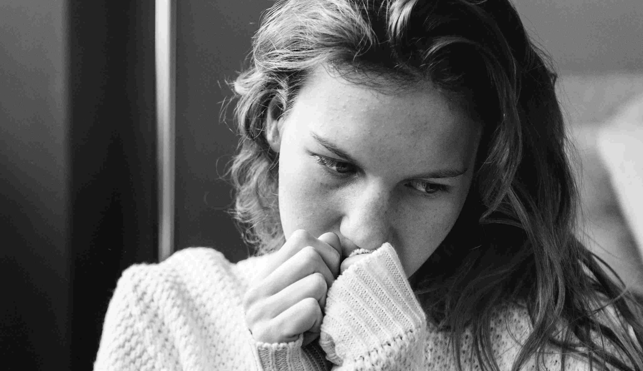 افسردگی در نوجوانان؛ نشانه ها و راه های درمان آن